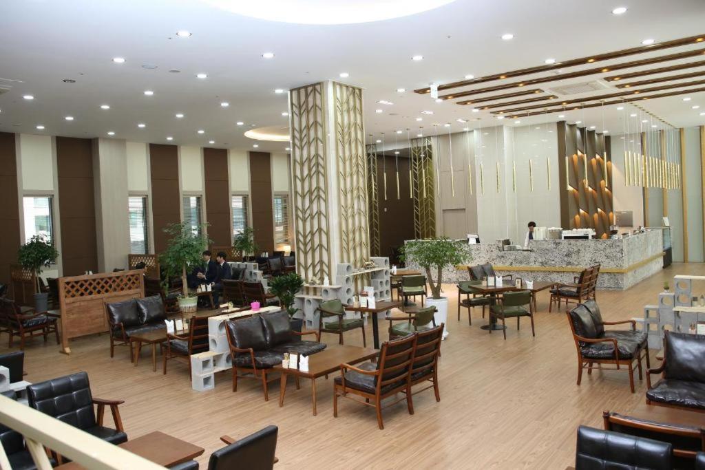 Benikea Hotel Seosan Экстерьер фото