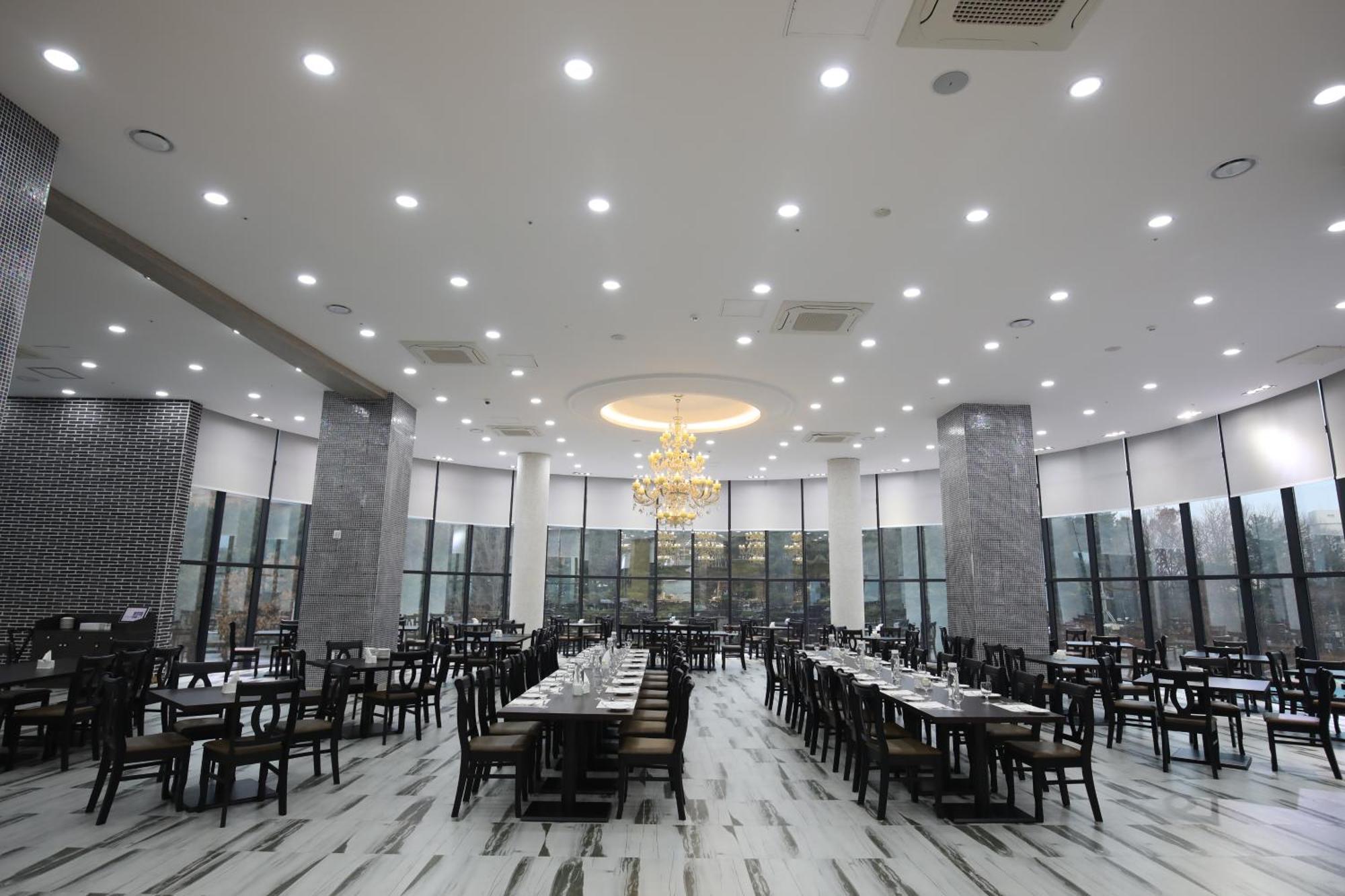 Benikea Hotel Seosan Экстерьер фото